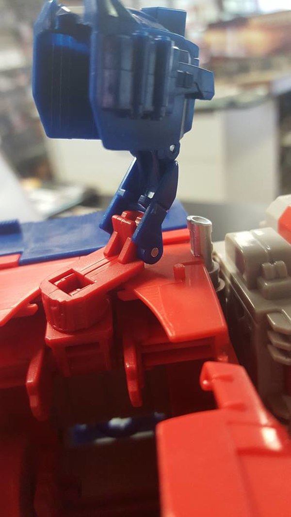 Titans Return Powermaster Optimus Prime  Loudmouth Transformers Generations  (22 of 57)